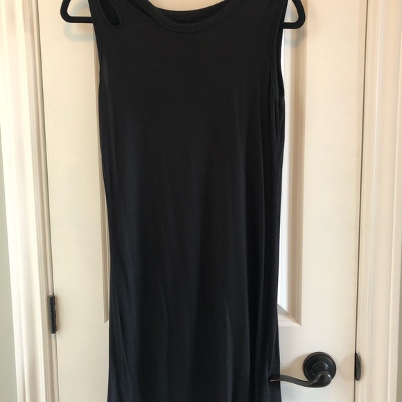 LBD - Picture 3 of 3